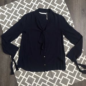 (NWOT) Zara Trafaluc navy blouse (XS)